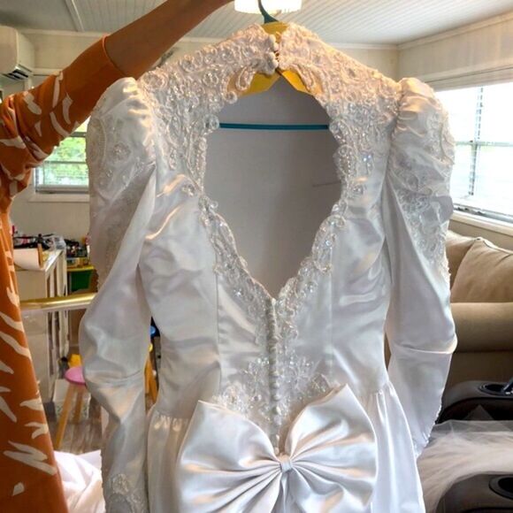 Vintage Custom Wedding dress and Veil in box with Royal Train - Picture 11 of 17